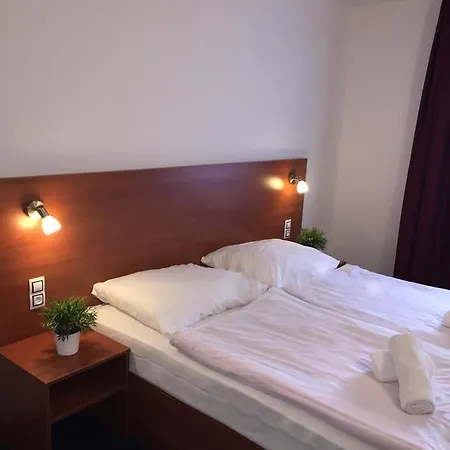 Elma Hotel 3*